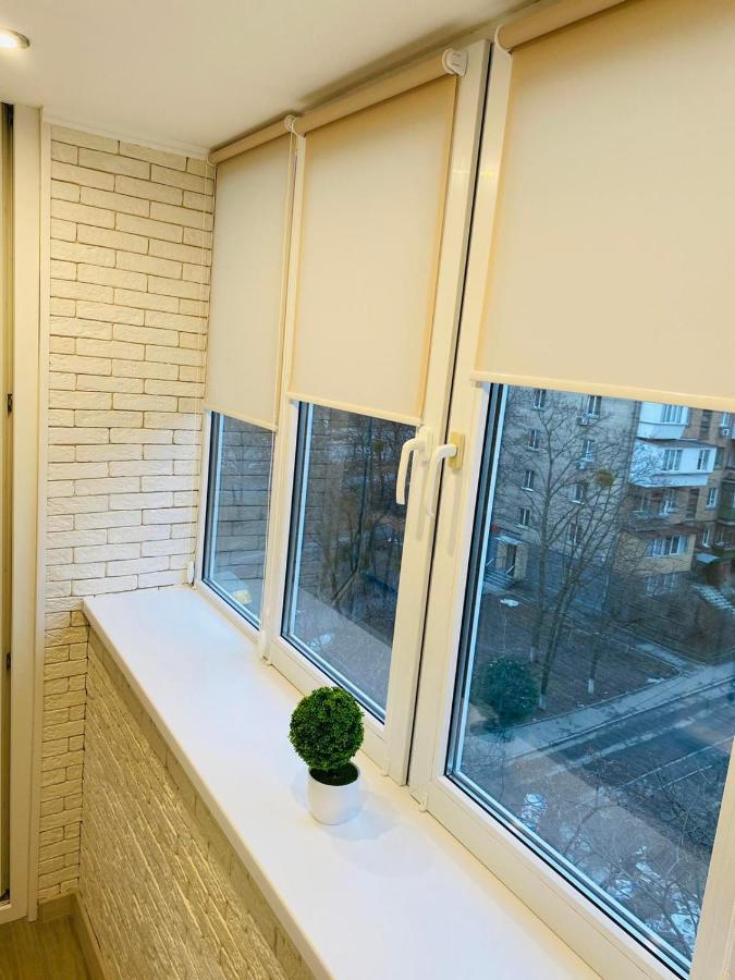 Квартира По Адресу Дружбы Народов 8А Kiev Ngoại thất bức ảnh