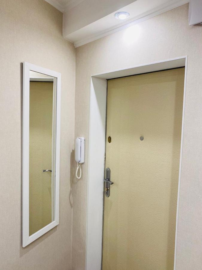Квартира По Адресу Дружбы Народов 8А Kiev Ngoại thất bức ảnh