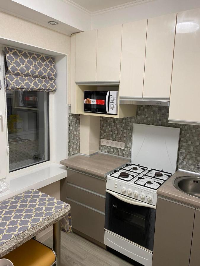 Квартира По Адресу Дружбы Народов 8А Kiev Ngoại thất bức ảnh